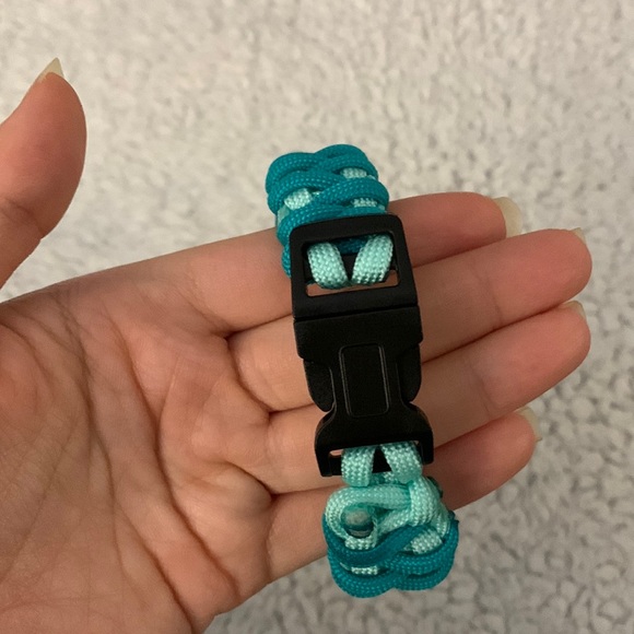 Cyan Blue and Turquoise Paracord Bracelet - Picture 5 of 14